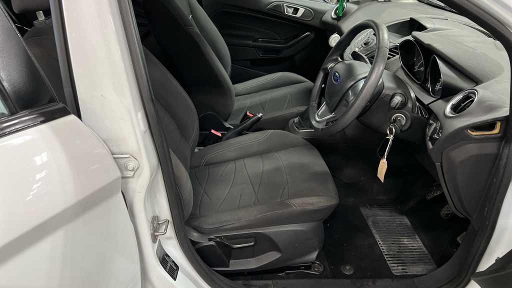 Used Ford Fiesta 2014 for sale - 77123637: Photo 8
