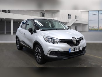 Used Renault Captur 2018 for sale - 76450425: Photo