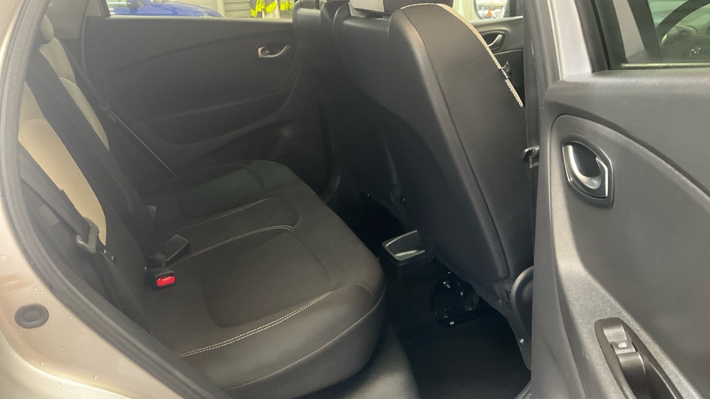 Used Renault Captur 2018 for sale - 76450425: Photo 8