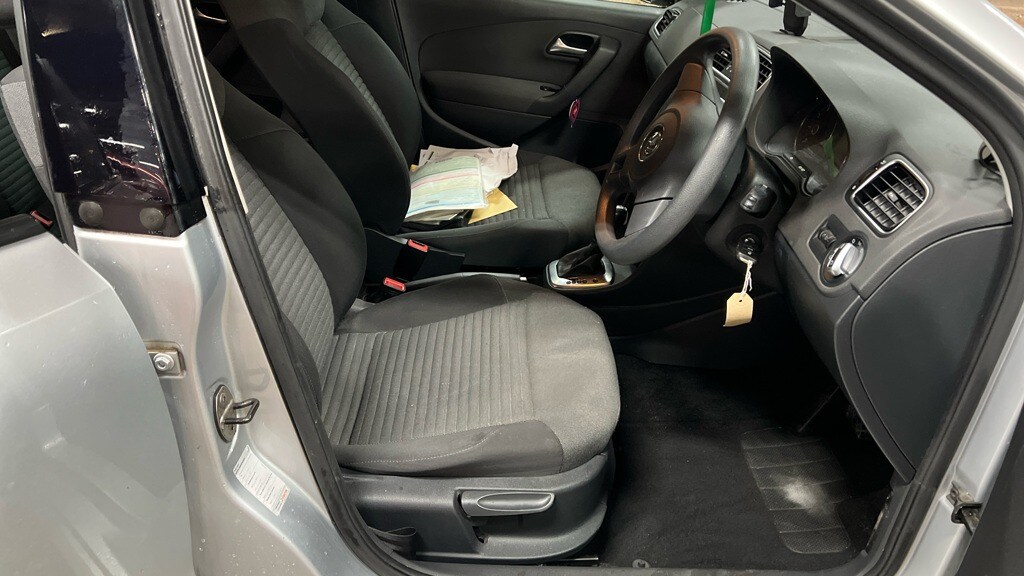 Used Volkswagen Polo 2012 for sale - 76681910: Photo 9