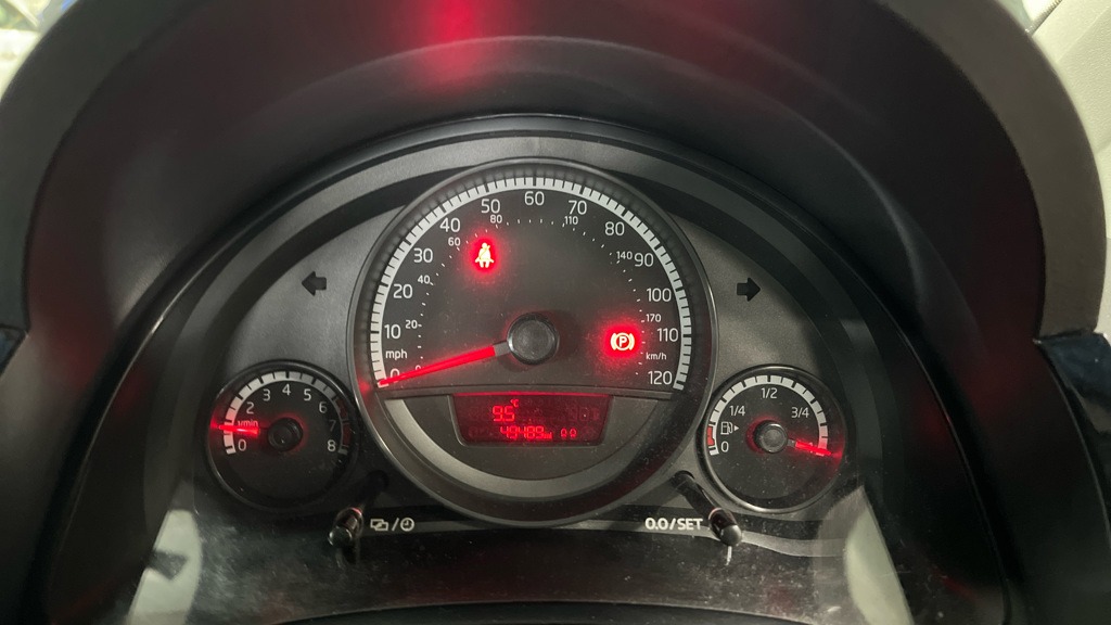 Used Volkswagen up! 2015 for sale - 77899307: Photo 10