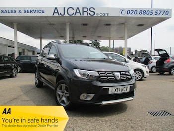Used Dacia Sandero Stepway 2017 for sale - 79208256: Photo