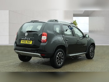 Used Dacia Duster 2016 for sale - 78858306: Photo