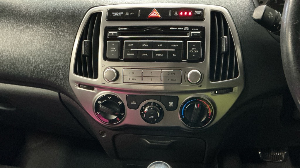 Used Hyundai i20 2013 for sale - 77429340: Photo 11