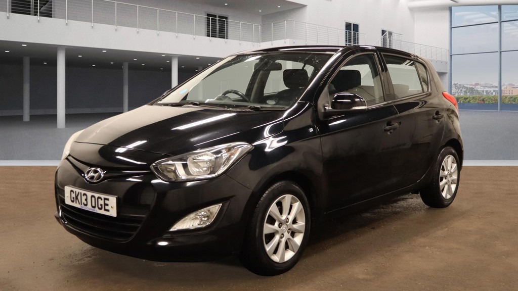 Used Hyundai i20 2013 for sale - 77429340: Photo 2