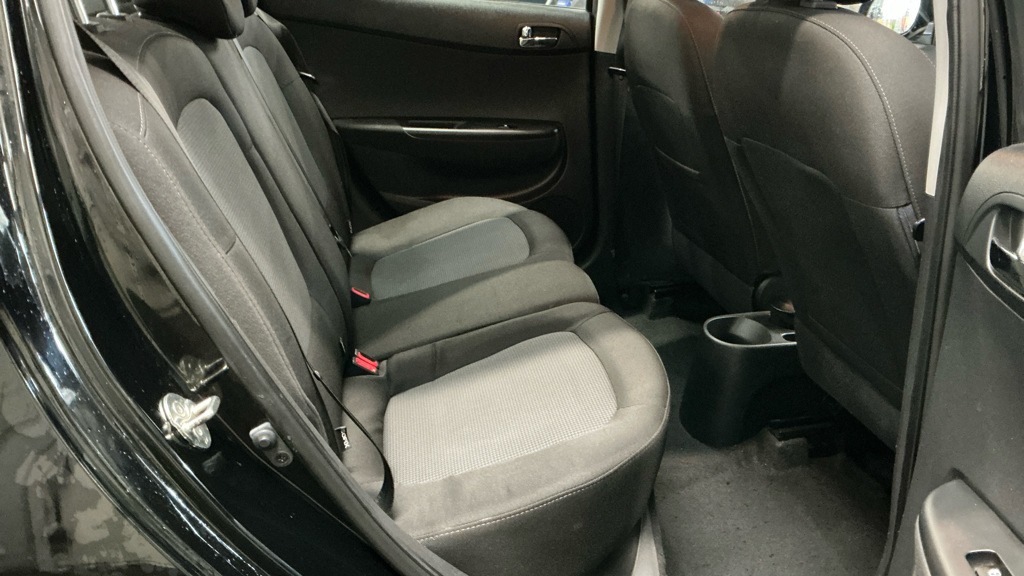 Used Hyundai i20 2013 for sale - 77429340: Photo 8