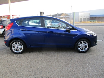 Used Ford Fiesta 2015 for sale - 76193344: Photo