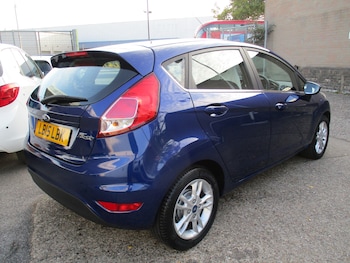 Used Ford Fiesta 2015 for sale - 76193344: Photo