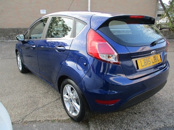 Used Ford Fiesta 2015 for sale - 76193344: Photo