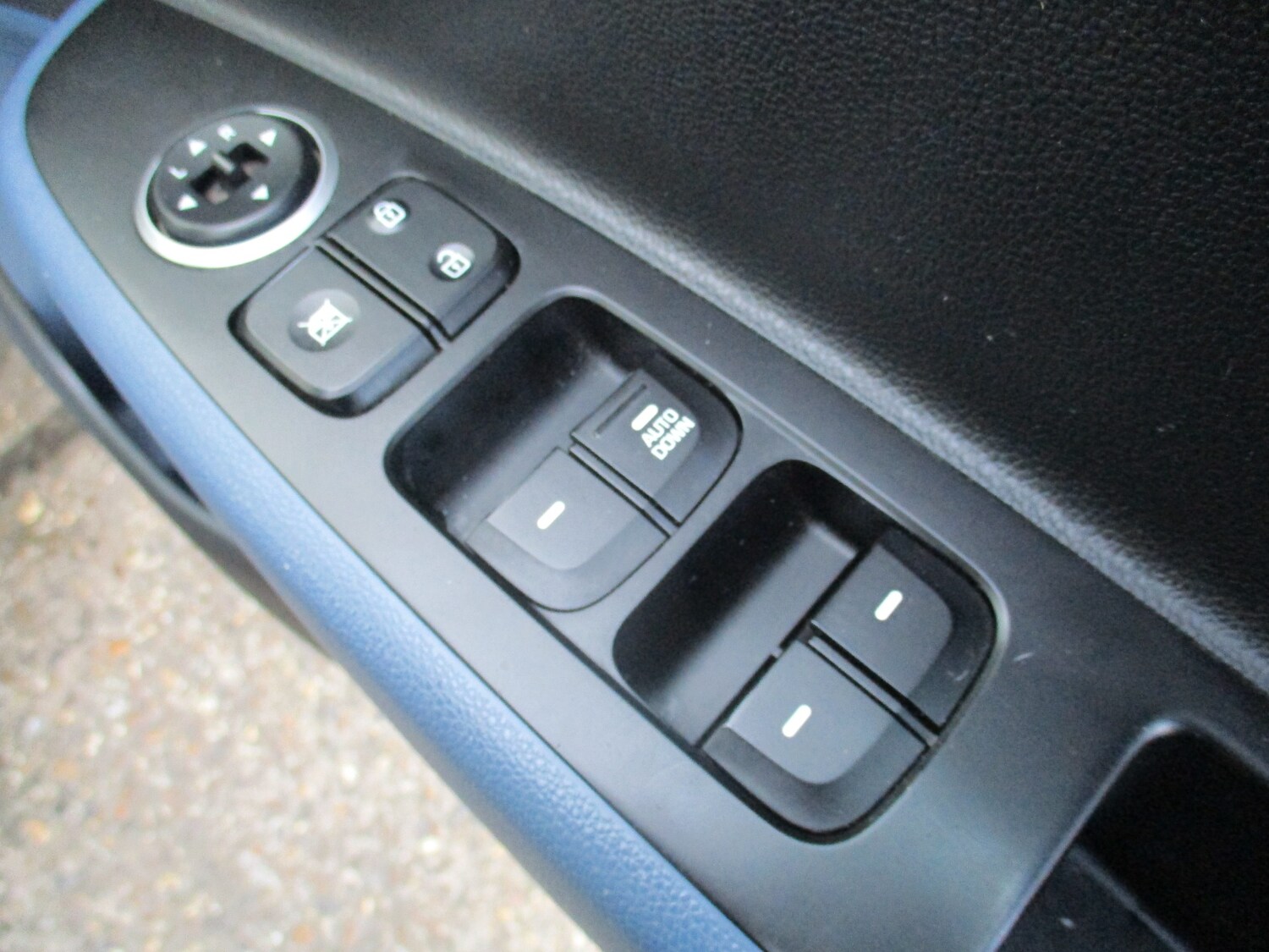 Used Hyundai i10 2014 for sale - 77194804: Photo 14