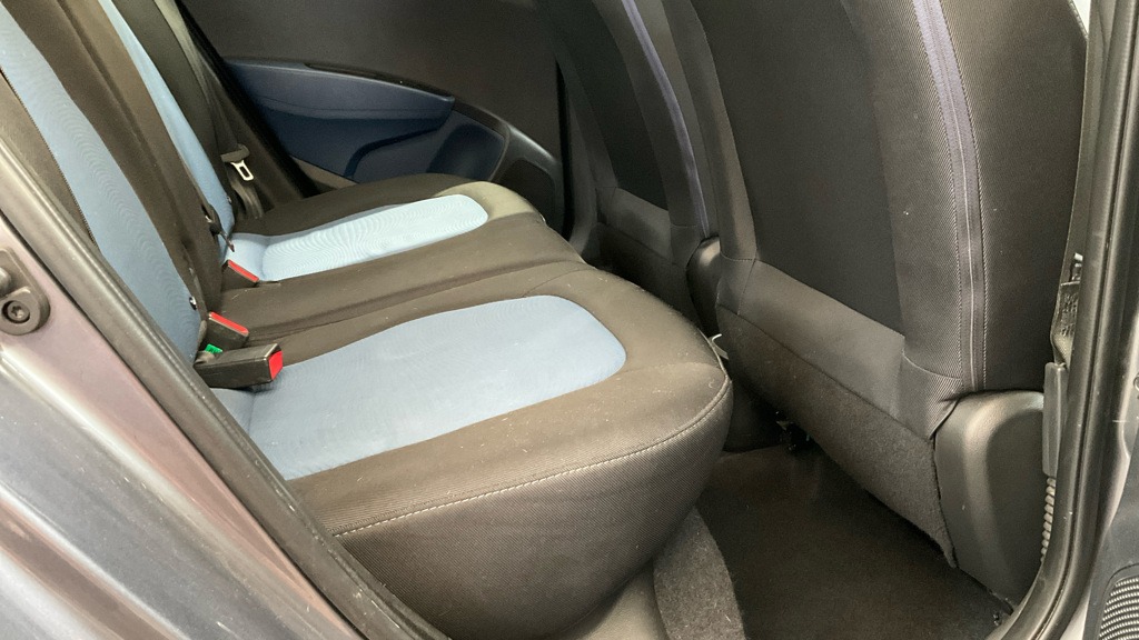 Used Hyundai i10 2014 for sale - 77194804: Photo 8