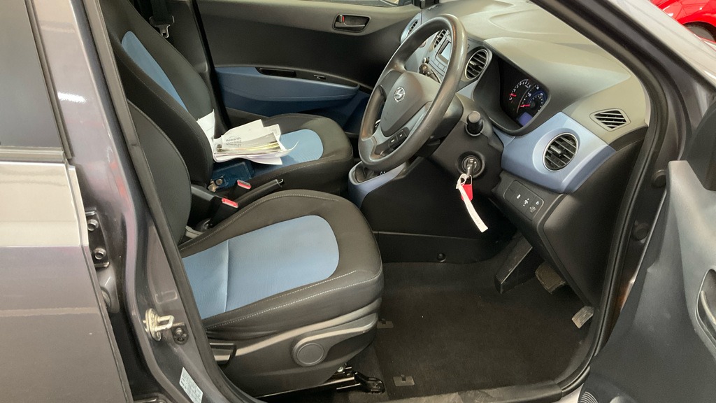 Used Hyundai i10 2014 for sale - 77194804: Photo 9