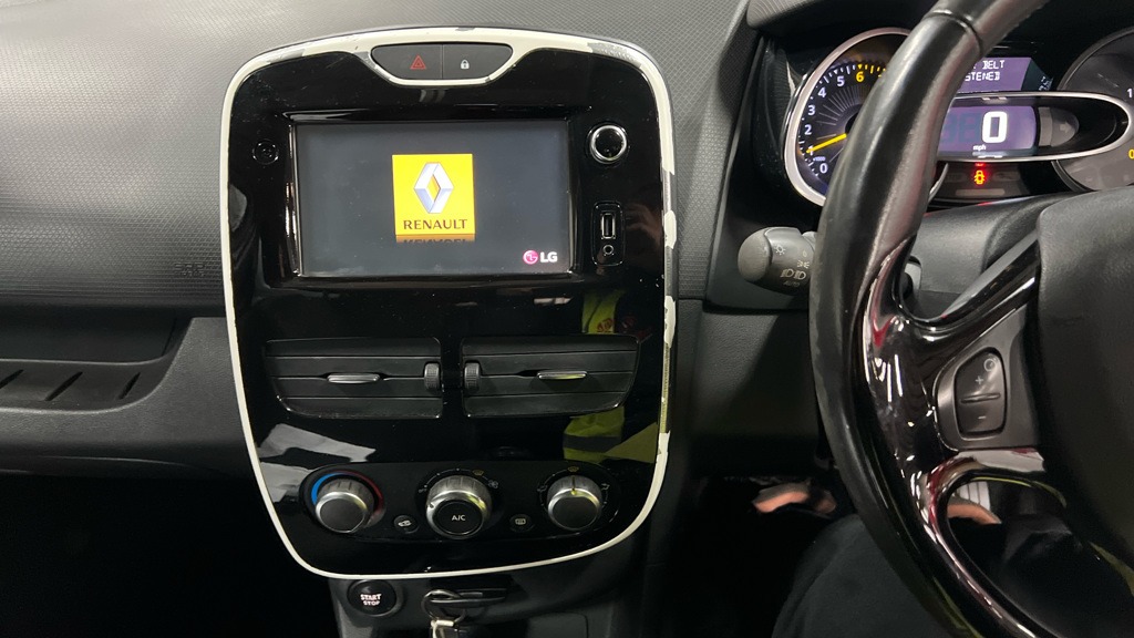 Used Renault Clio 2016 for sale - 77295007: Photo 11