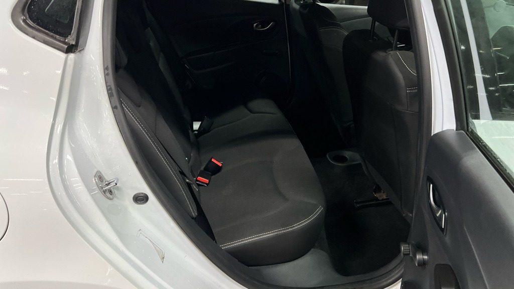 Used Renault Clio 2016 for sale - 77295007: Photo 8