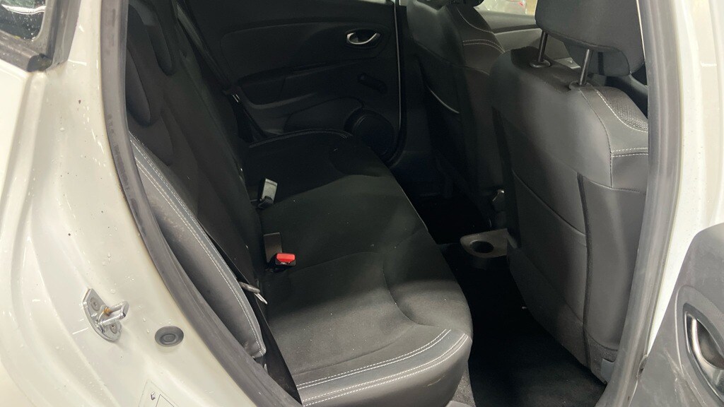 Used Renault Clio 2017 for sale - 76403098: Photo 8