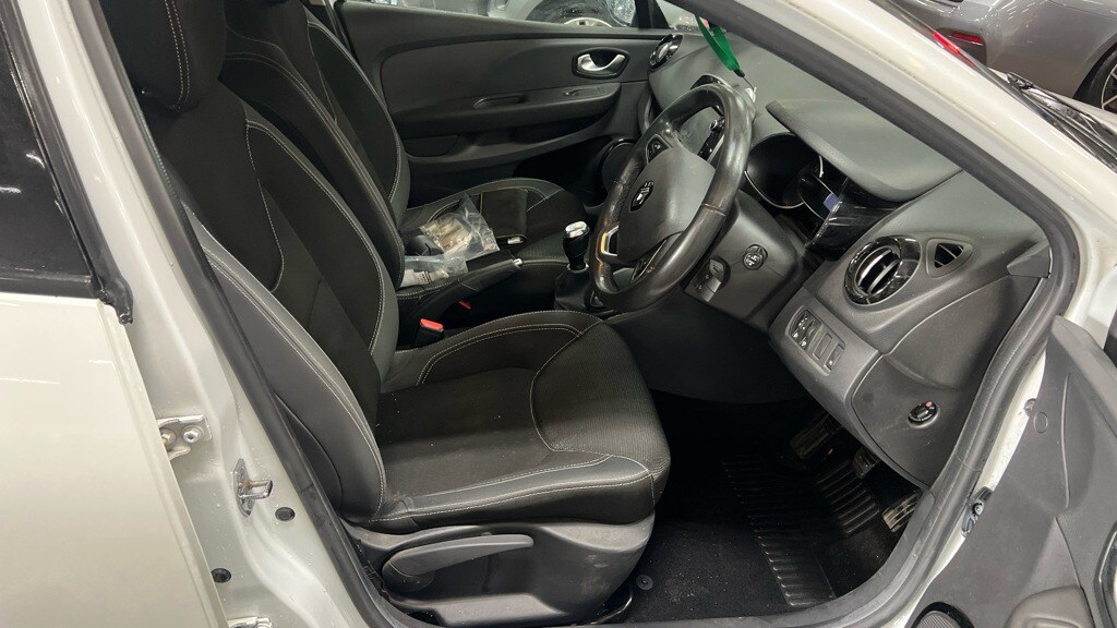 Used Renault Clio 2017 for sale - 76403098: Photo 9