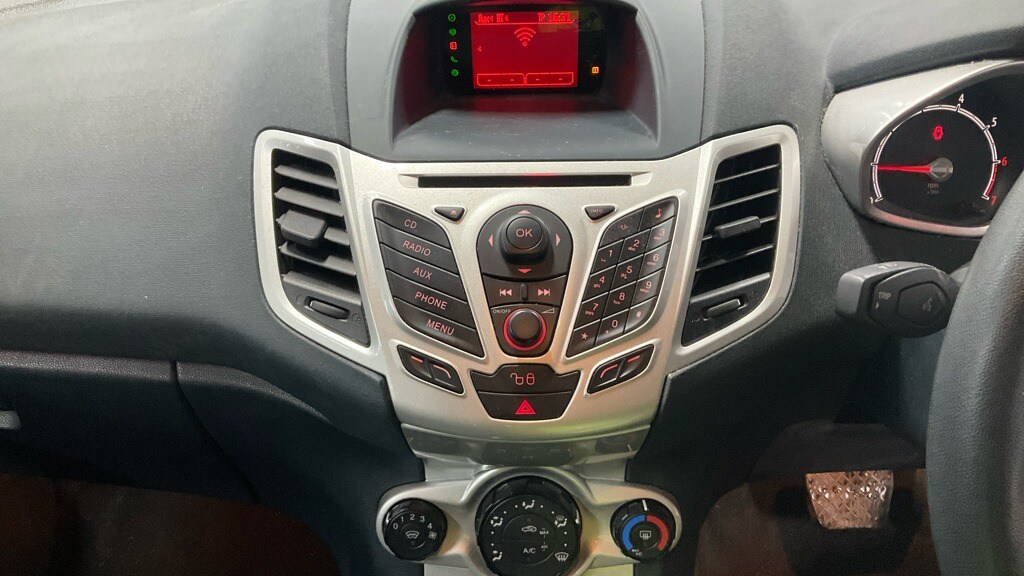 Used Ford Fiesta 2012 for sale - 76707427: Photo 11