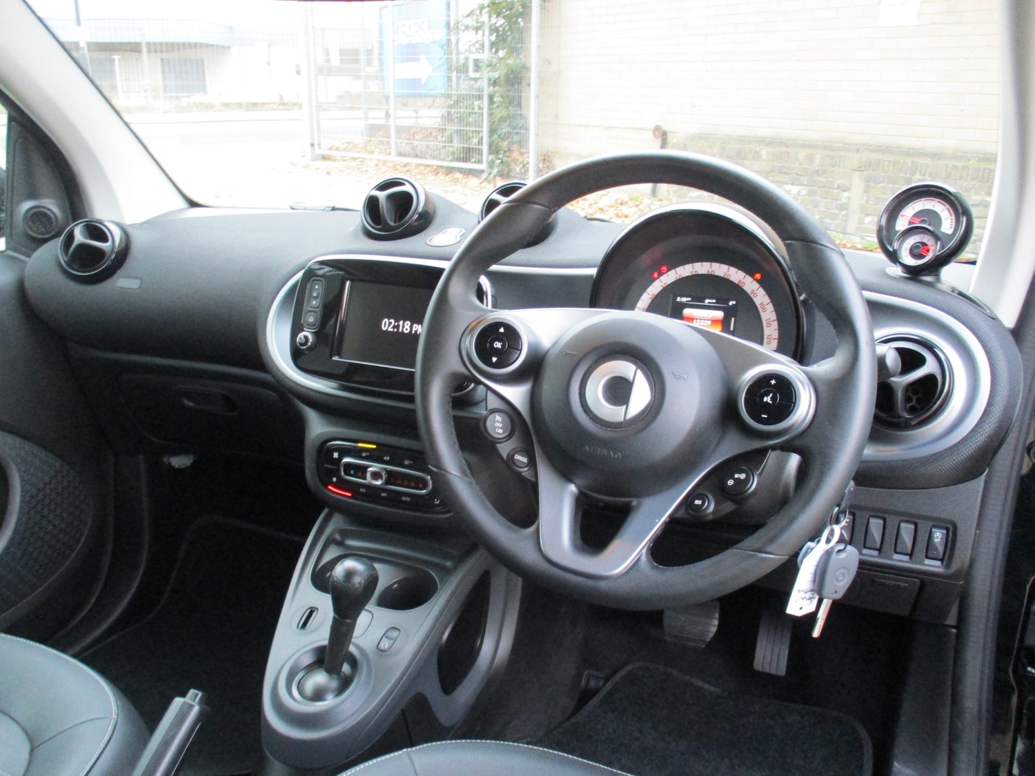 Used smart fortwo 2017 for sale - 76576645: Photo 11