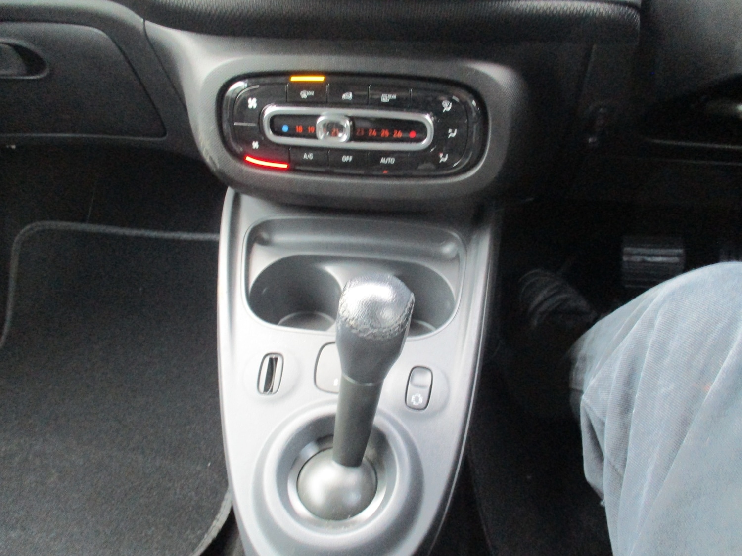 Used smart fortwo 2017 for sale - 76576645: Photo 13