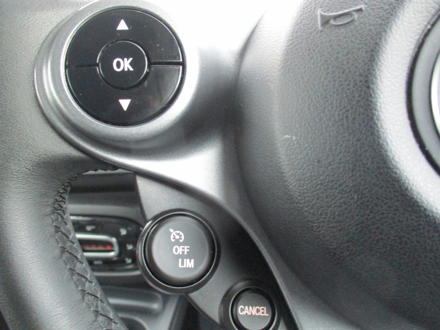 Used smart fortwo 2017 for sale - 76576645: Photo 16