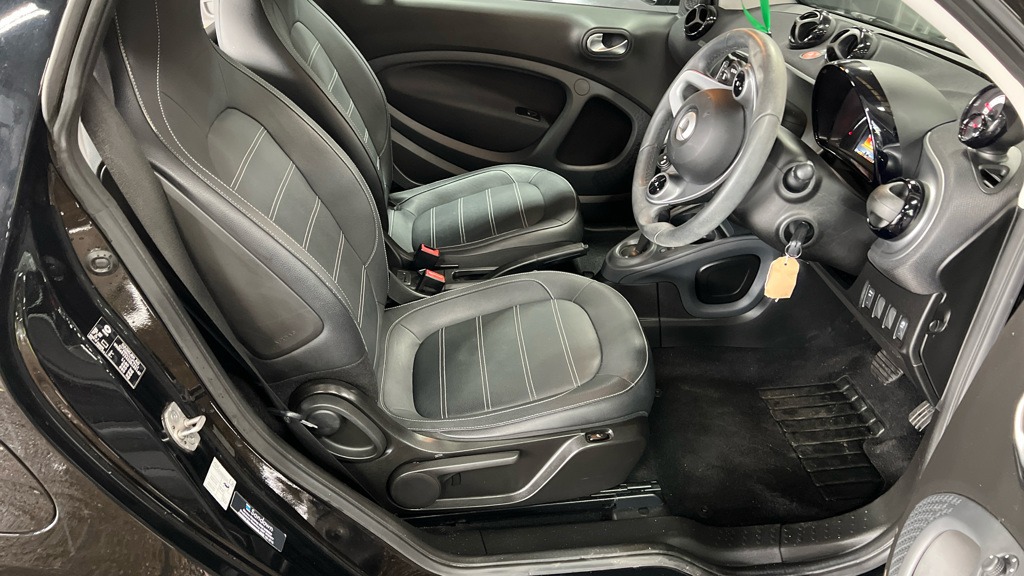 Used smart fortwo 2017 for sale - 76576645: Photo 3