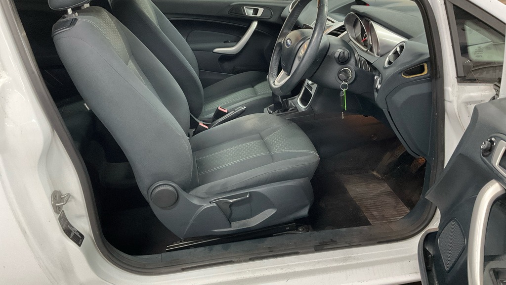 Used Ford Fiesta 2011 for sale - 76736602: Photo 11