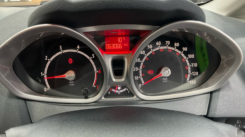 Used Ford Fiesta 2011 for sale - 76736602: Photo 12