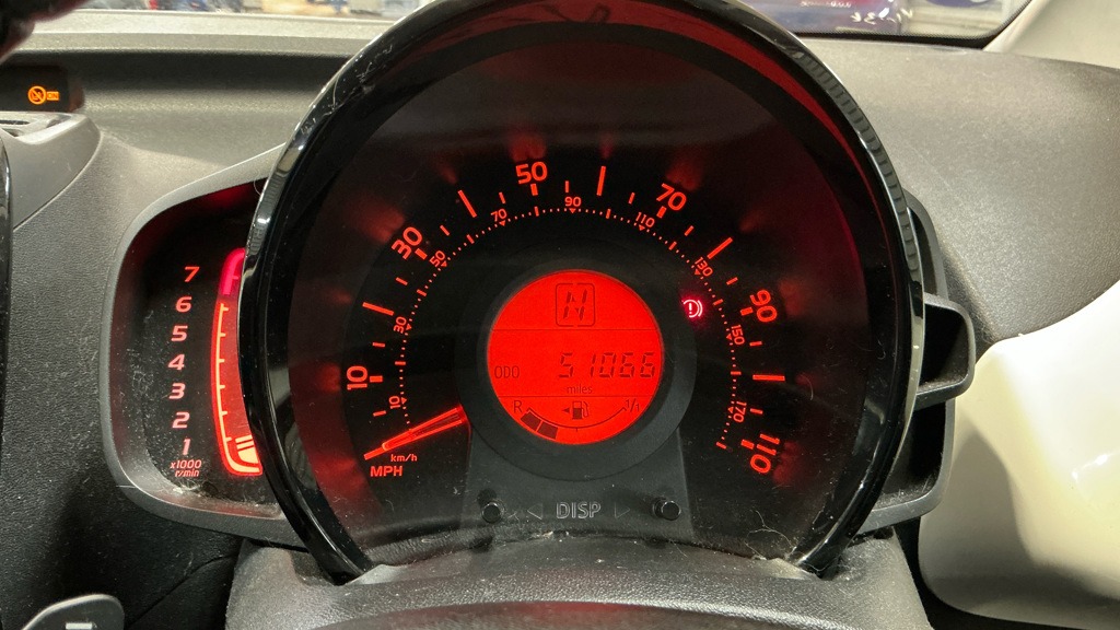 Used Toyota AYGO 2015 for sale - 77945262: Photo 10