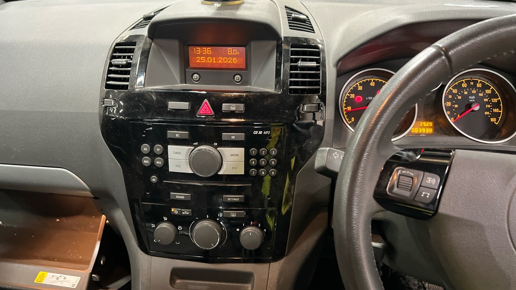 Used Vauxhall Zafira 2013 for sale - 77337691: Photo 11