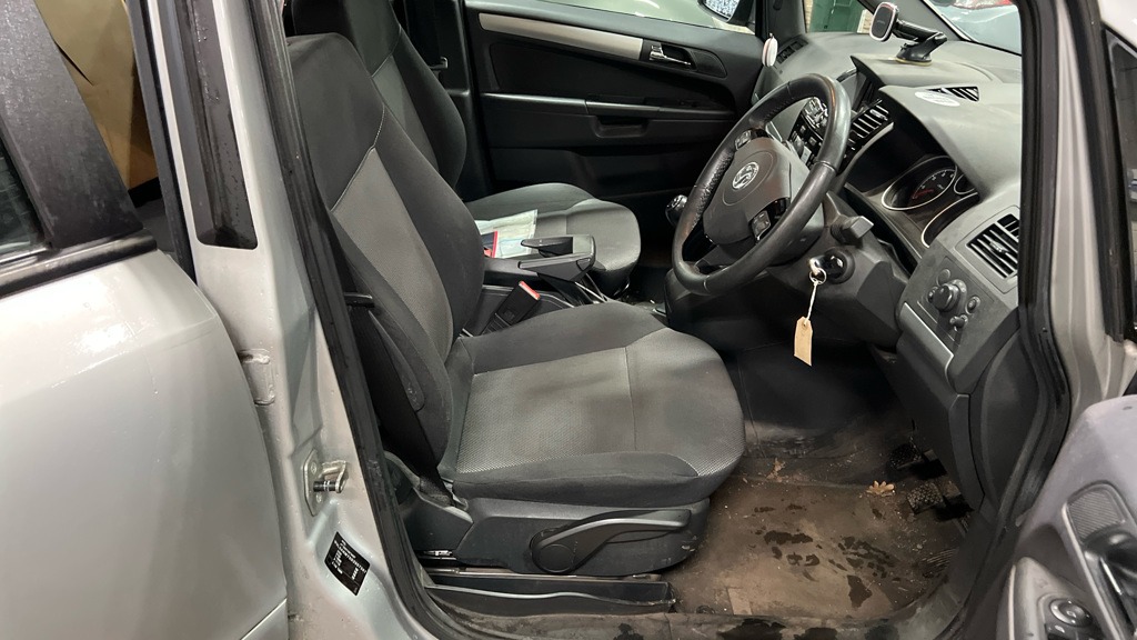 Used Vauxhall Zafira 2013 for sale - 77337691: Photo 9