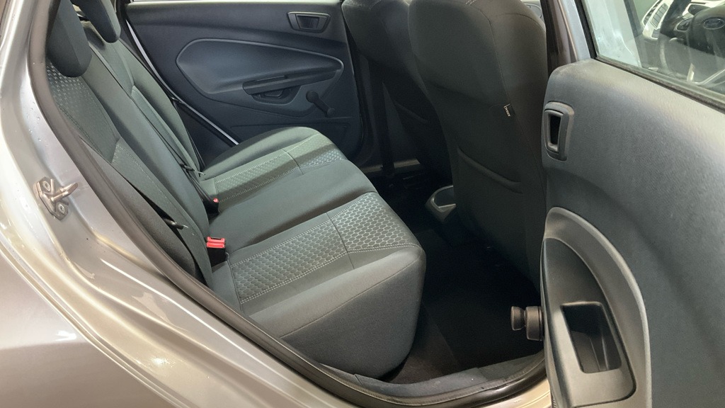Used Ford Fiesta 2010 for sale - 77802789: Photo 8