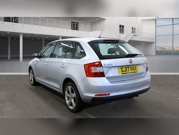 Used Skoda Rapid Spaceback 2017 for sale - 76734884: Photo