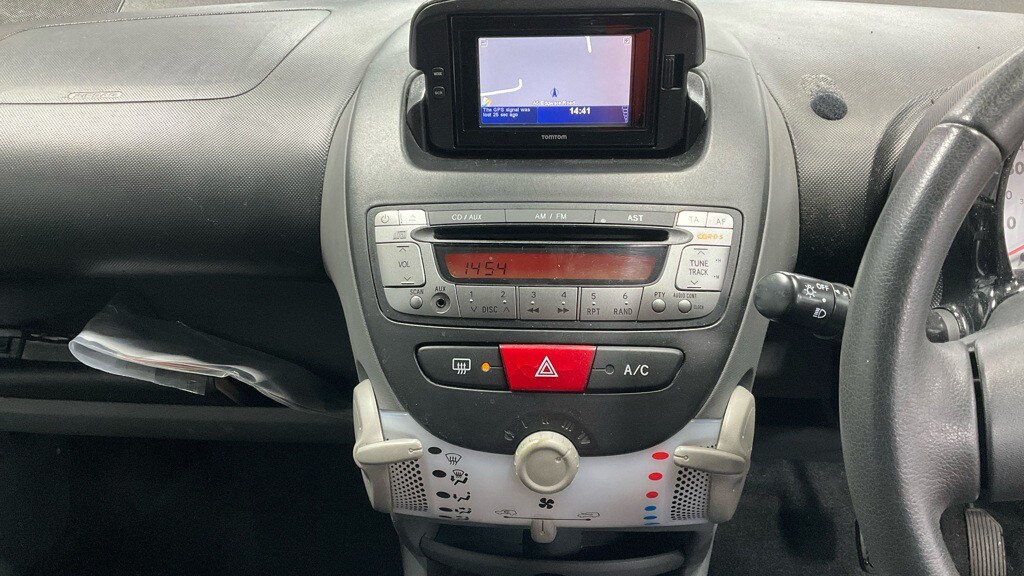 Used Toyota AYGO 2011 for sale - 76718721: Photo 11