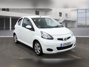 Used Toyota AYGO 2011 for sale - 76718721: Photo