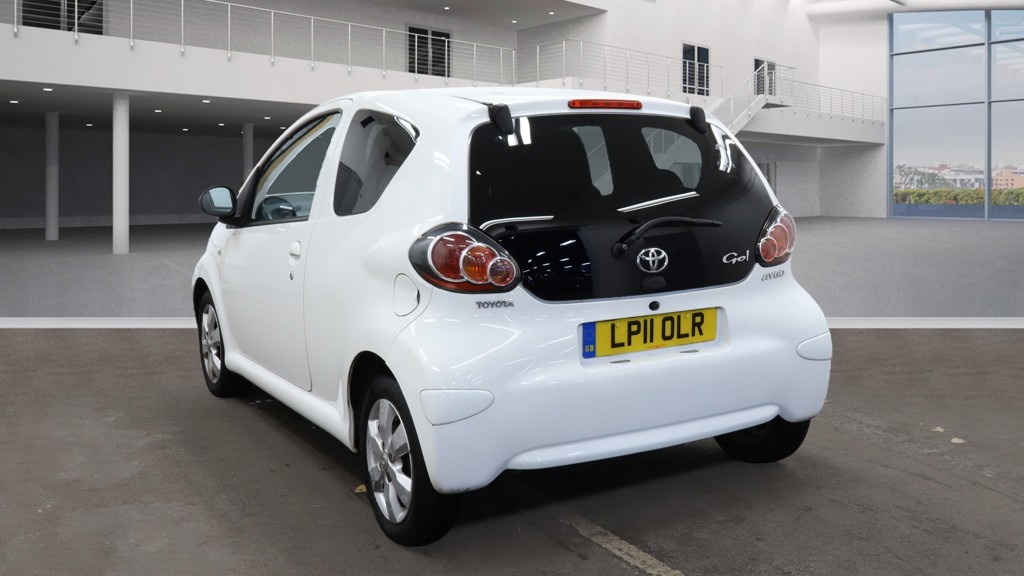 Used Toyota AYGO 2011 for sale - 76718721: Photo 3