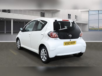 Used Toyota AYGO 2013 for sale - 76450417: Photo