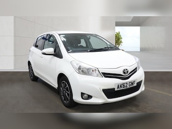 Used Toyota Yaris 2012 for sale - 79340503: Photo