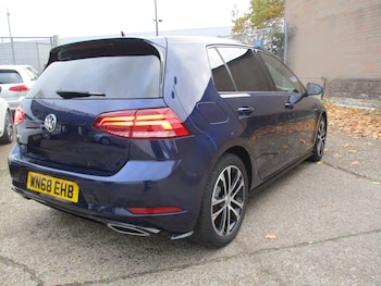 Used Volkswagen Golf 2018 for sale - 76452255: Photo