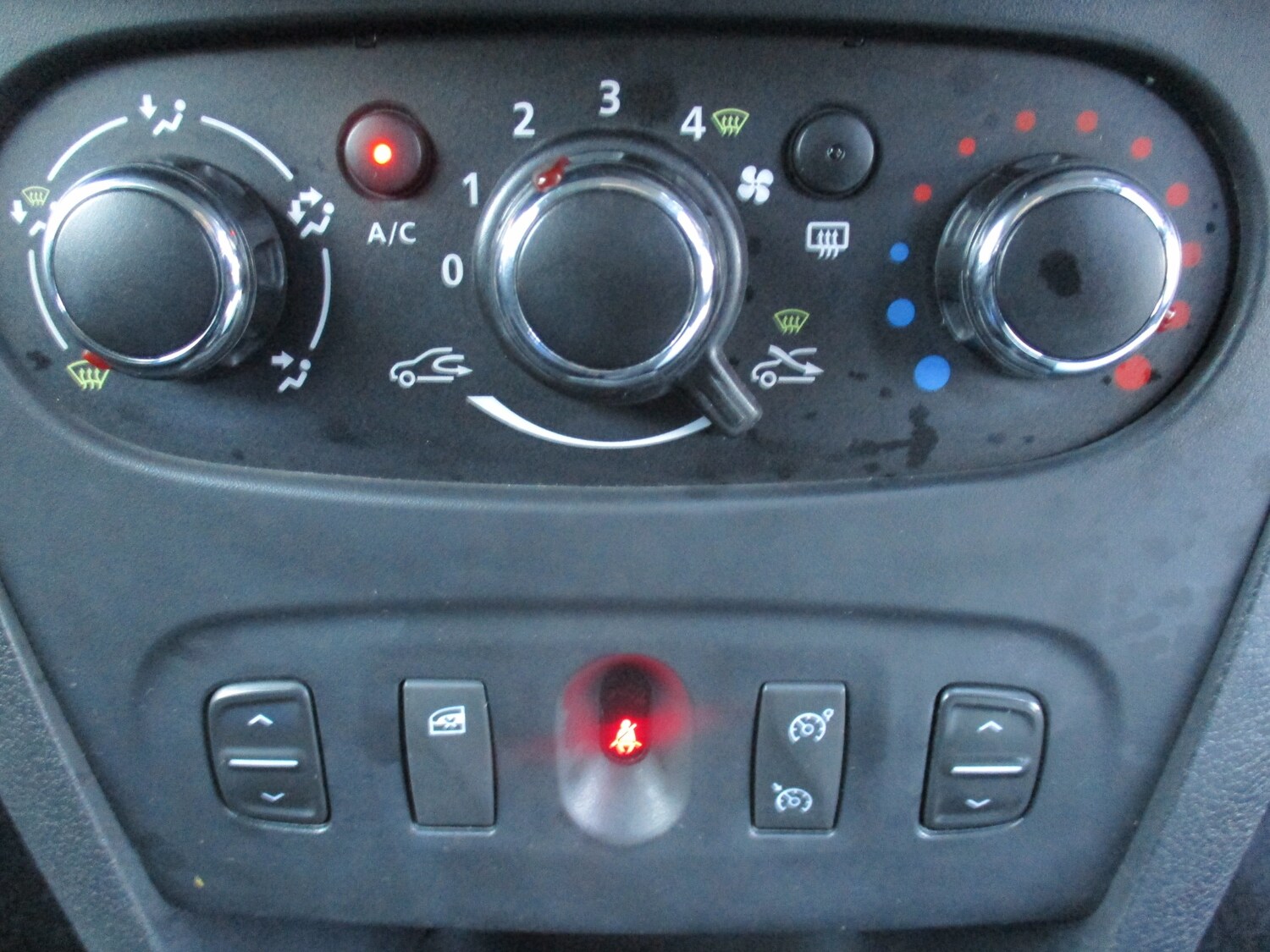 Used Dacia Logan MCV 2015 for sale - 77164712: Photo 16