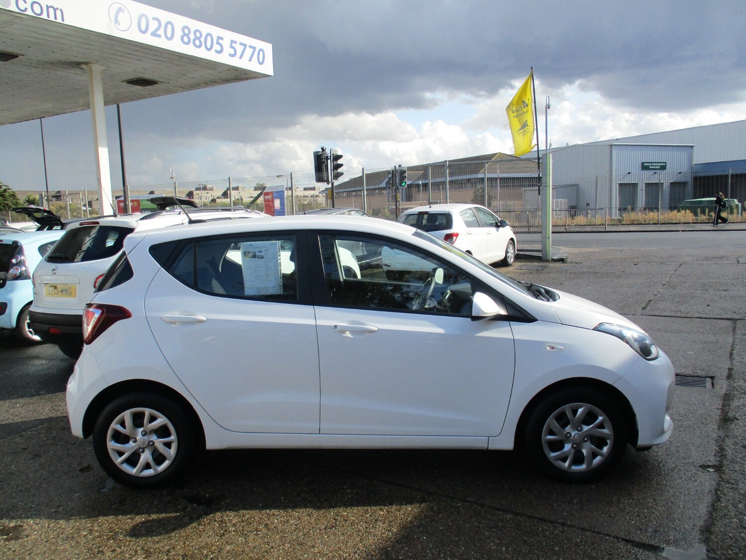 Used Hyundai i10 2017 for sale - 75661399: Photo 2