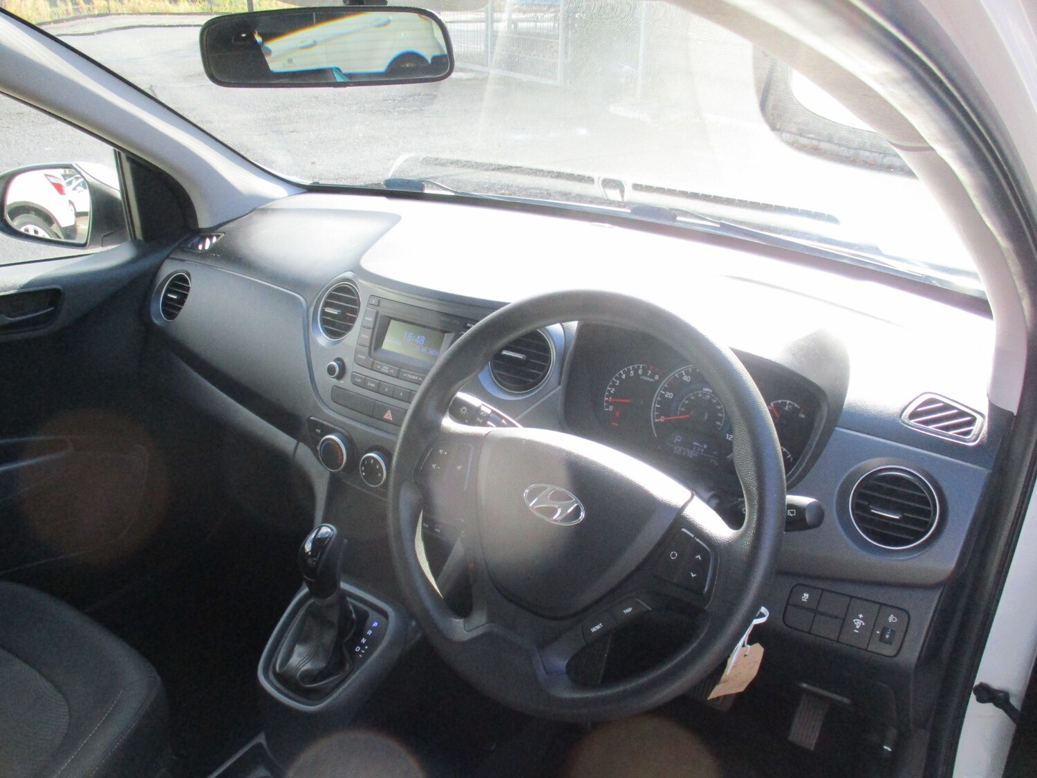 Used Hyundai i10 2017 for sale - 75661399: Photo 8