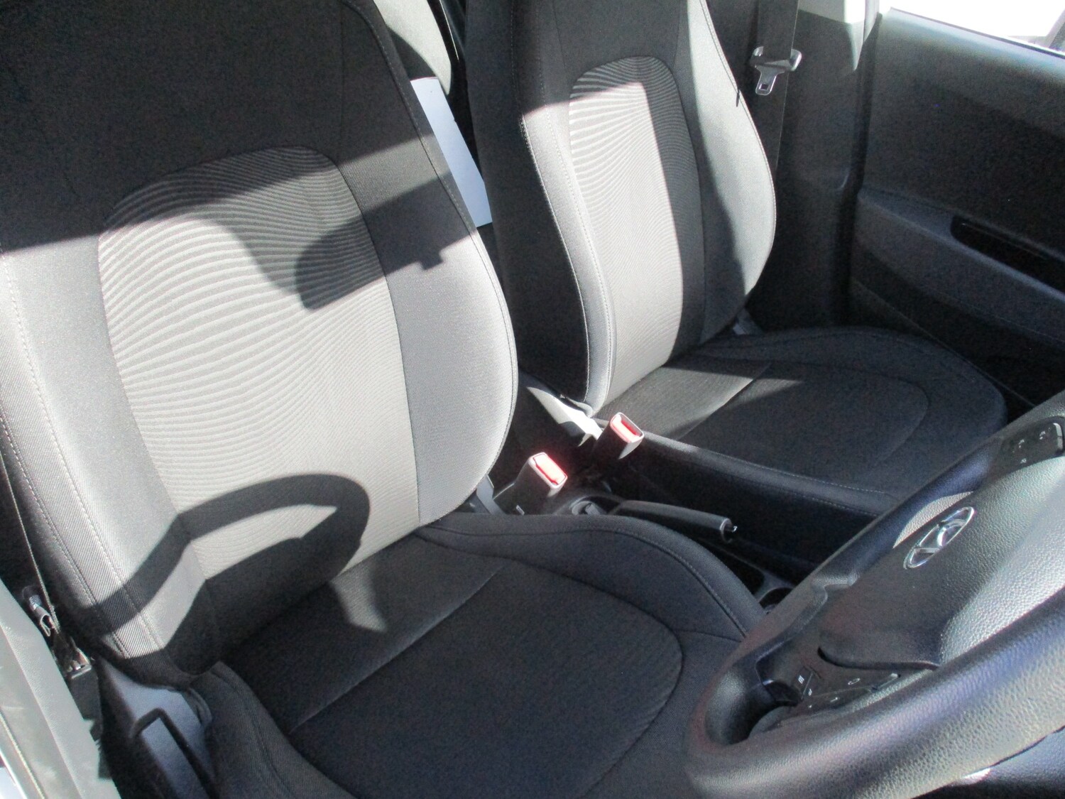 Used Hyundai i10 2017 for sale - 75661399: Photo 9