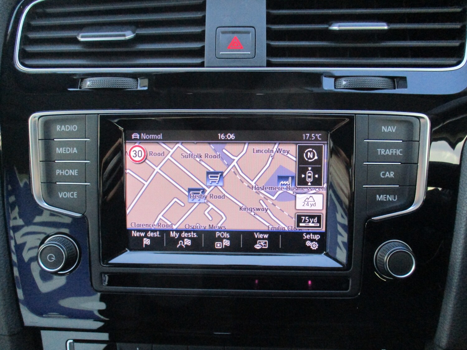 Used Volkswagen Golf 2014 for sale - 76076066: Photo 14