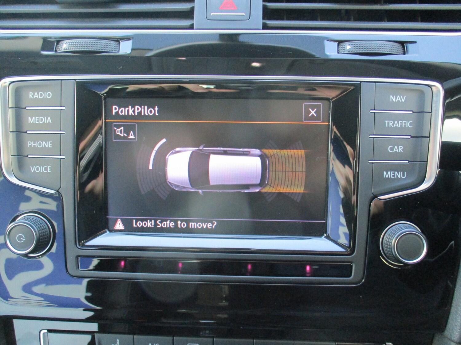 Used Volkswagen Golf 2014 for sale - 76076066: Photo 17