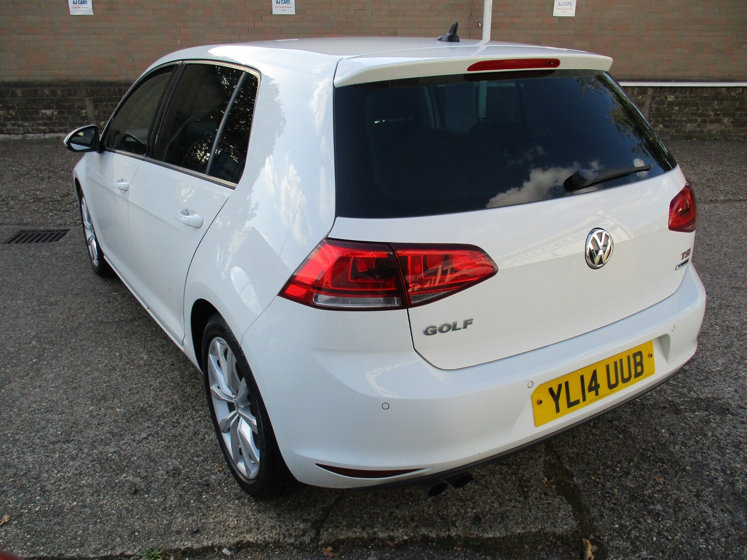 Used Volkswagen Golf 2014 for sale - 76076066: Photo 5