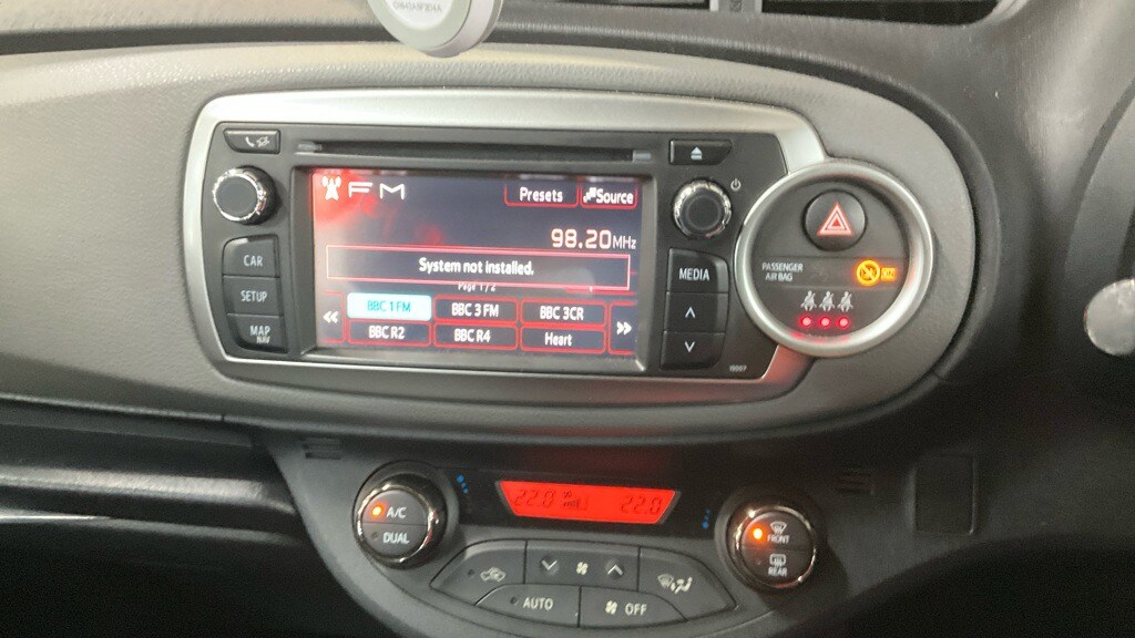 Used Toyota Yaris 2014 for sale - 77336810: Photo 11