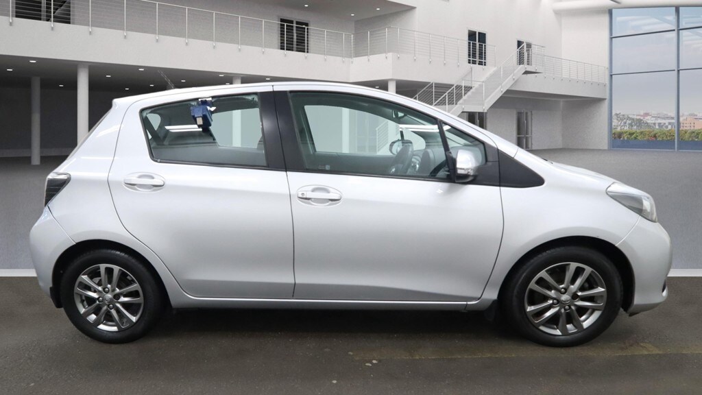 Used Toyota Yaris 2014 for sale - 77336810: Photo 5