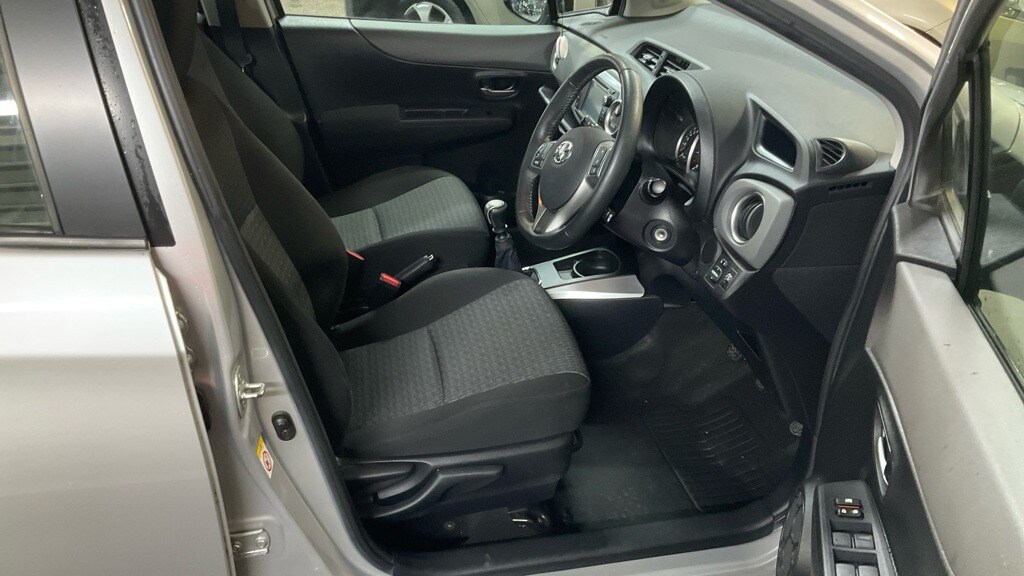 Used Toyota Yaris 2014 for sale - 77336810: Photo 9