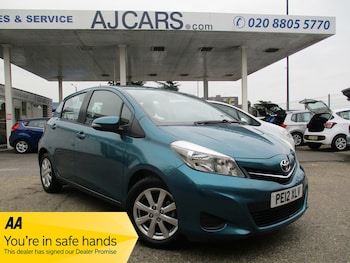Used Toyota Yaris 2012 for sale - 76113041: Photo