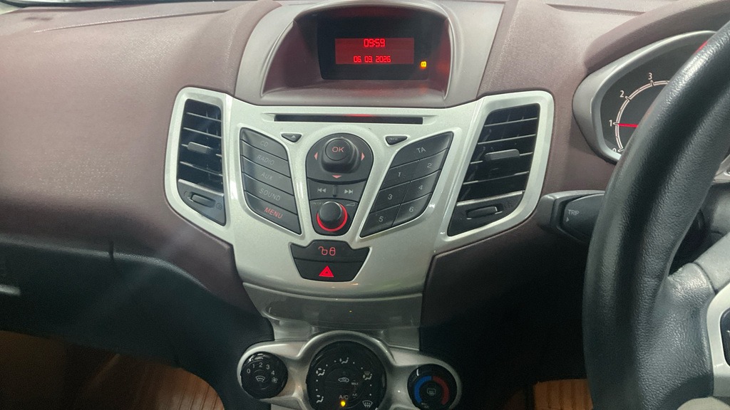 Used Ford Fiesta 2012 for sale - 77796920: Photo 11